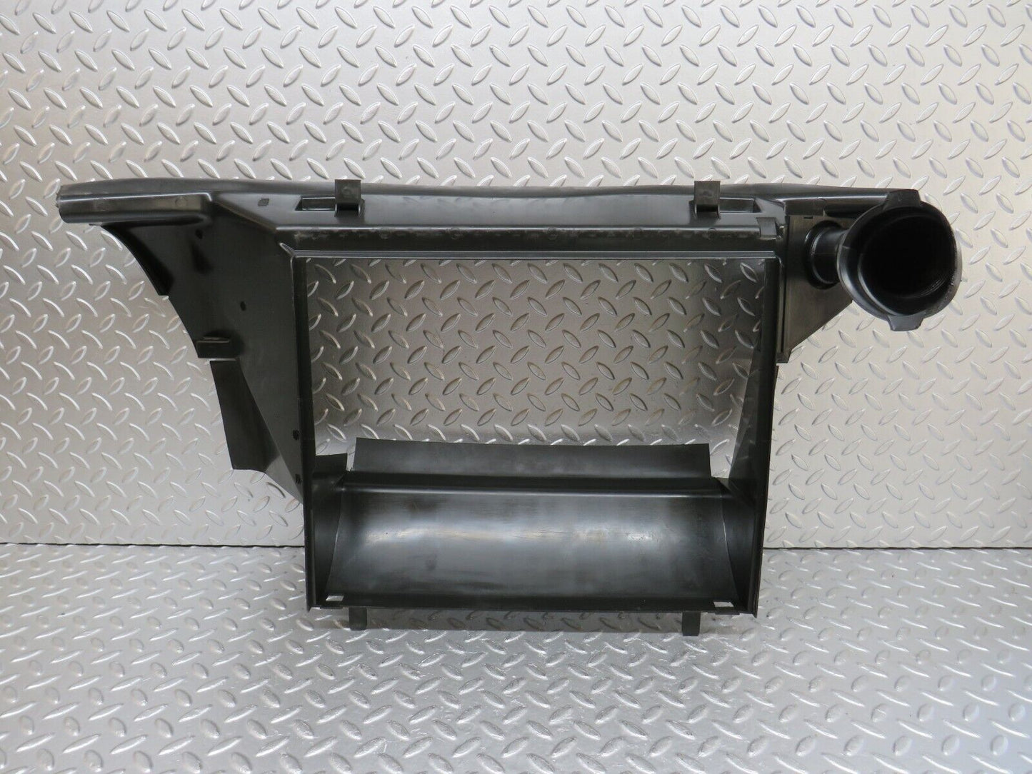 33218 Mercedes-Benz W202 C180 Radiator Fan Shroud Cover 2025050130 2025280407