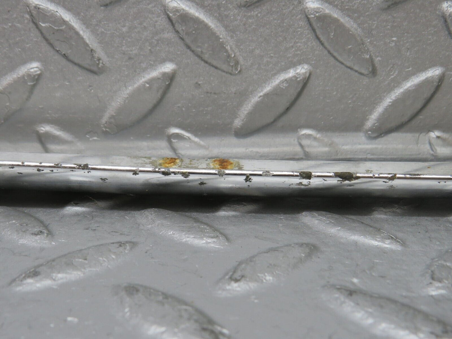 37313 Mercedes-Benz W109 300SEL Front Left Door Chrome Moulding Trim