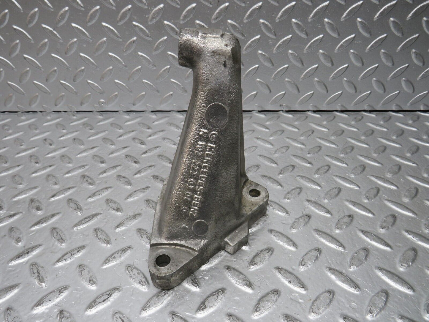 29883 Mercedes-Benz W123 230E Engine Mount Bracket Right Side 1022230304