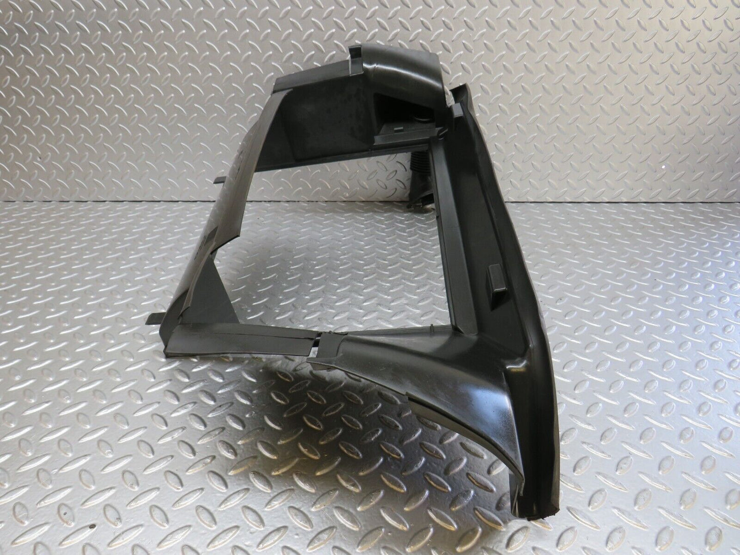 33218 Mercedes-Benz W202 C180 Radiator Fan Shroud Cover 2025050130 2025280407