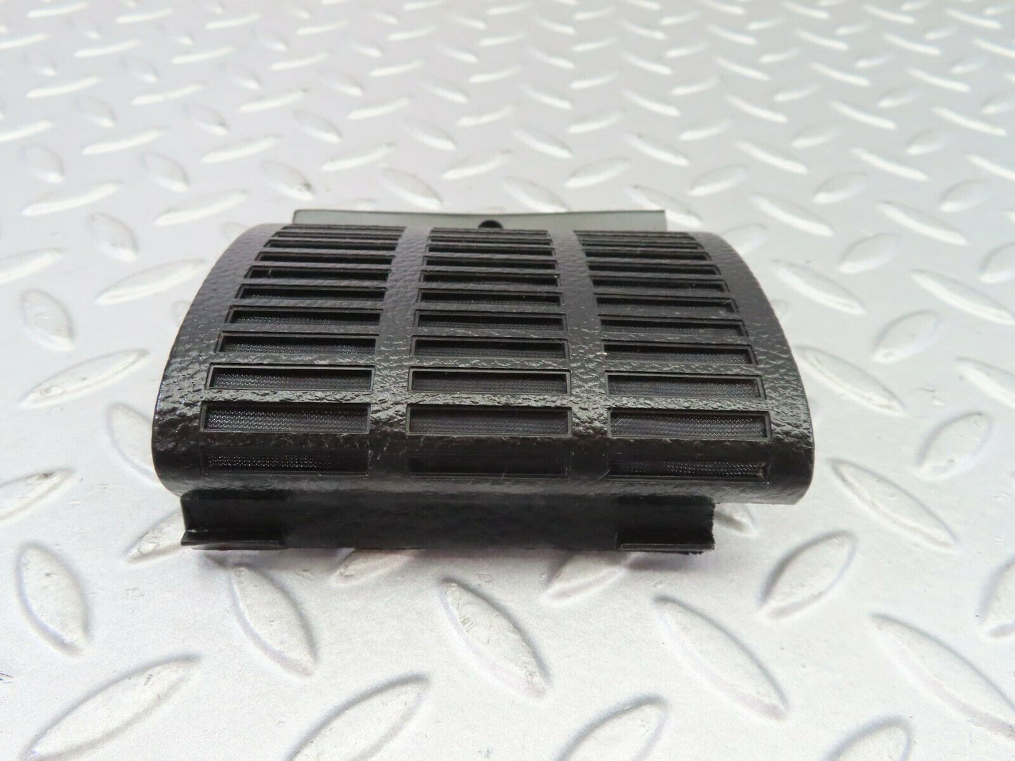 7452 Mercedes-Benz W116 450SE Dashboard Speaker Cover Grill Right 1166801639