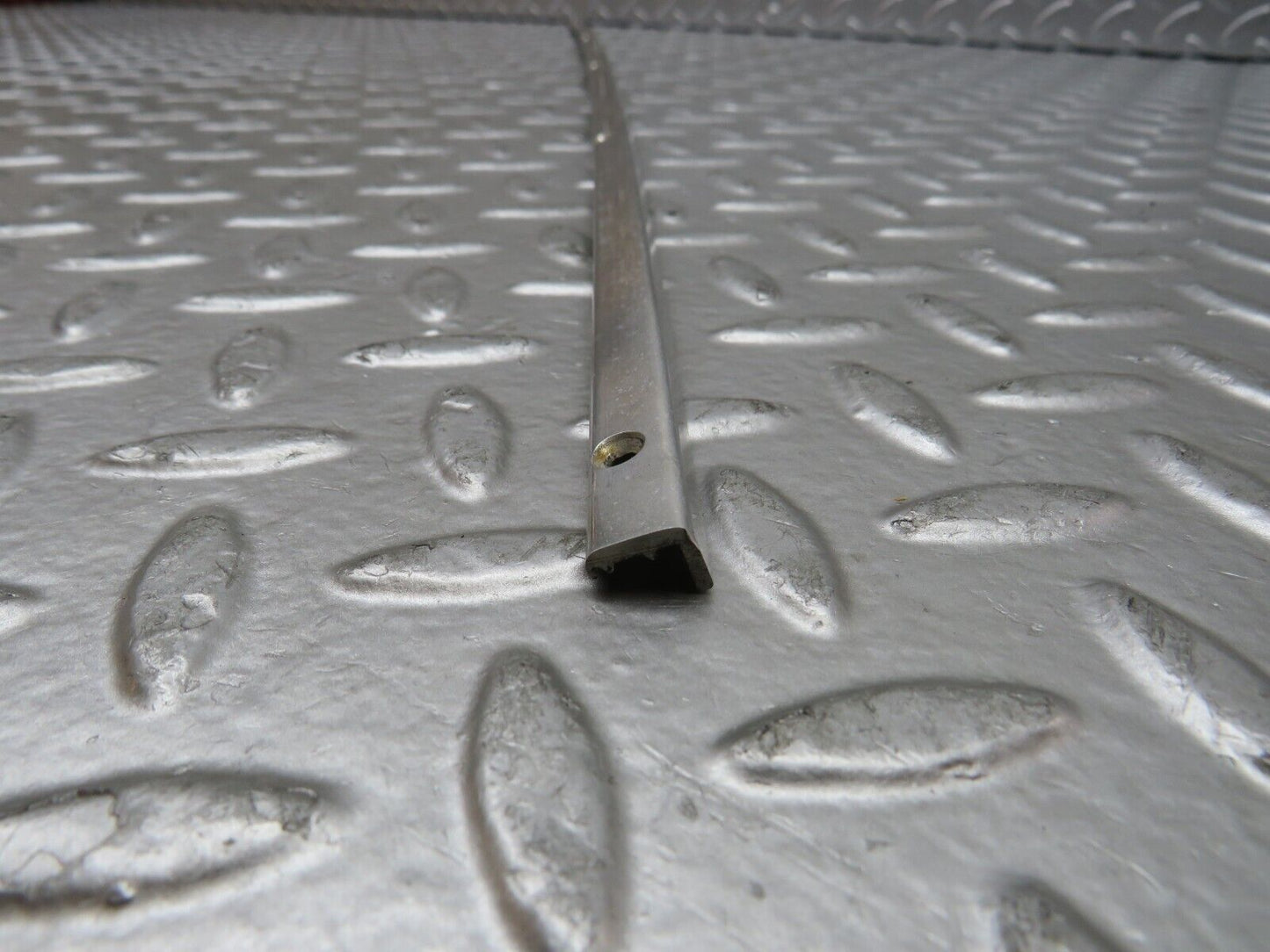 27444 Mercedes-Benz W123 280E Sunroof Chrome Trim