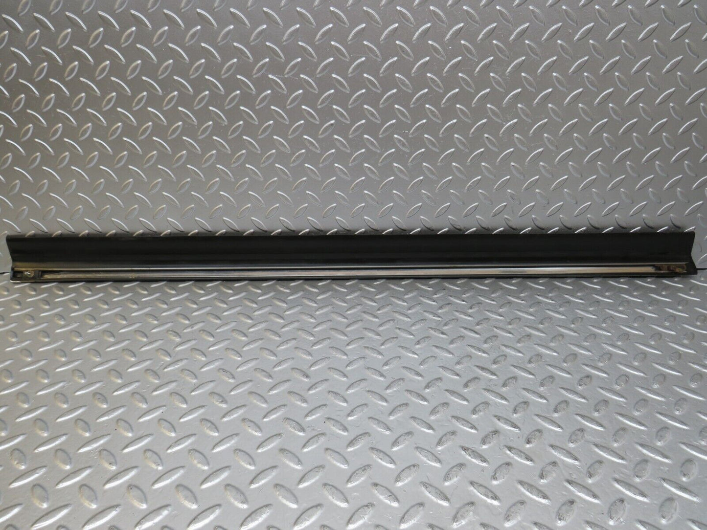 26790 Mercedes-Benz W123 240D Front Left Door Lower Trim