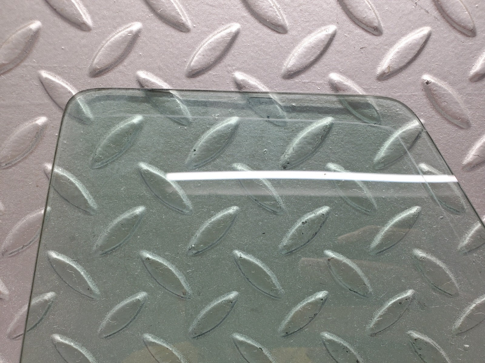 W124 Wagon rear left door quarter window glass used OEM
