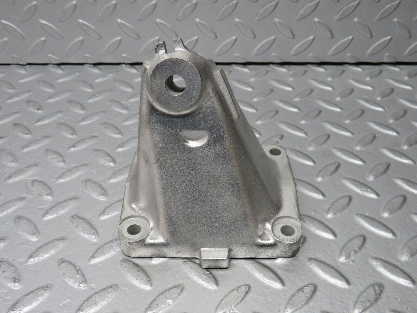 38627 Mercedes-Benz R129 280SL Coupe Engine Mount Bracket Right 1042230504