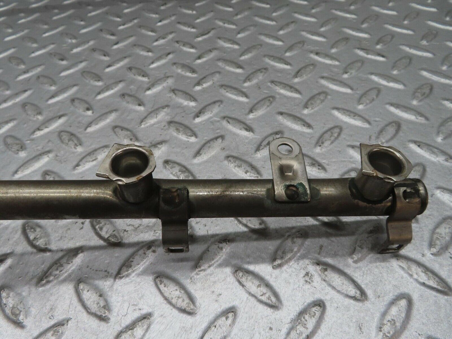 13391 Mercedes-Benz W220 S430 Fuel Injector Rail 1130700595