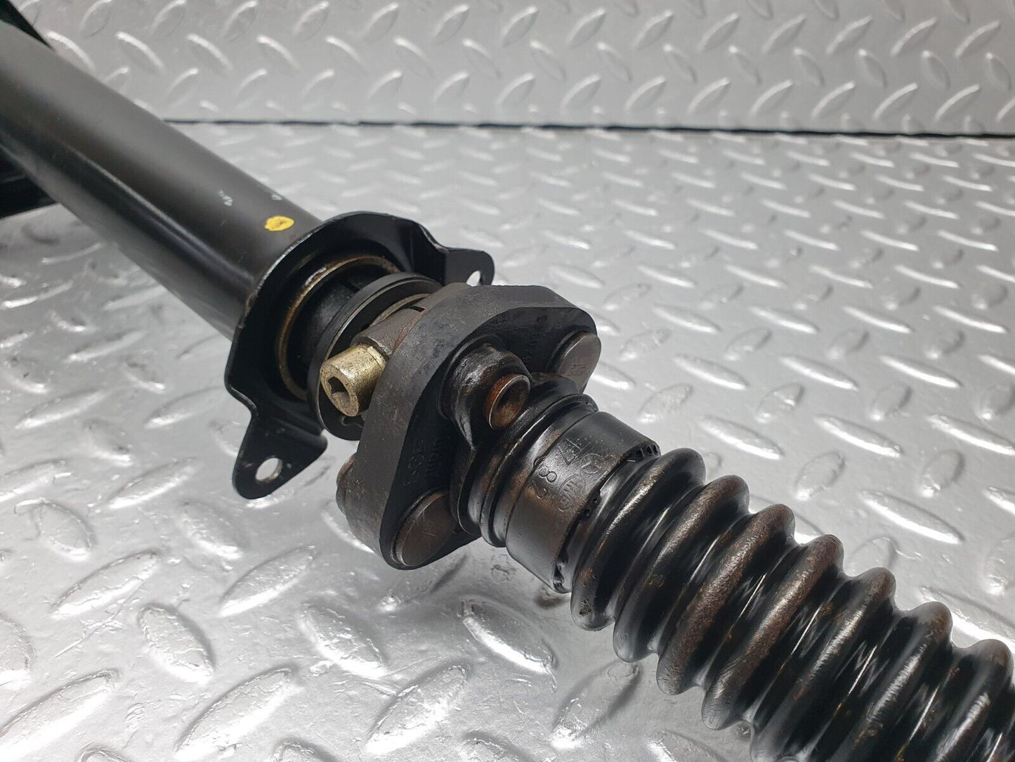 40709 Mercedes-Benz W123 300D Steering Column