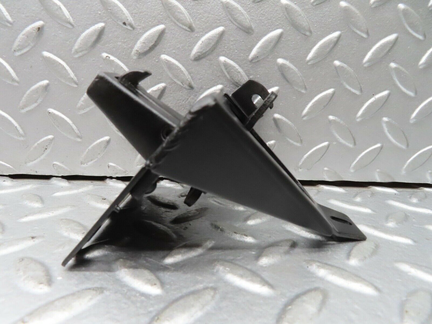 19002 Mercedes-Benz W121 190b Ponton Bonnet Lock Lower