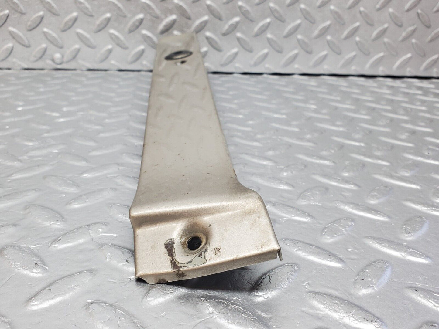 45662 Mercedes-Benz W126 420SE Under Headlight Trim Left Side