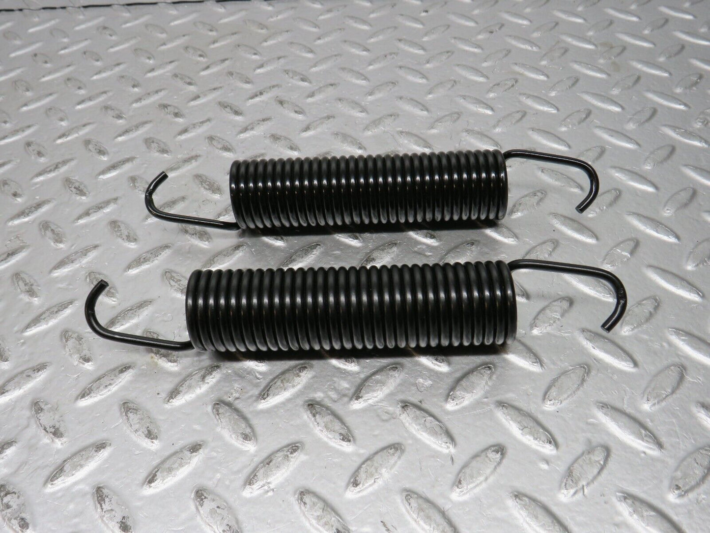 31992 Mercedes-Benz W123 230E Trunk Lid Hinge Spring Pair