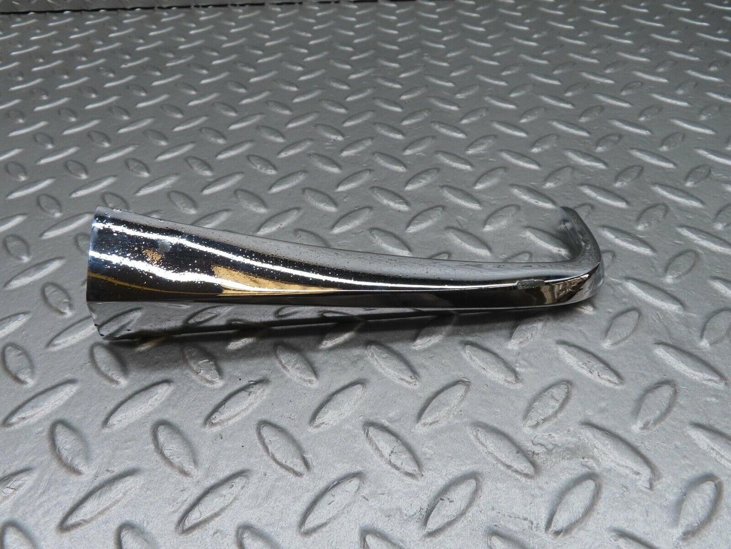 12705 Mercedes-Benz W111 Rear Left Fender Wing Tail Chrome Trim 1116900379