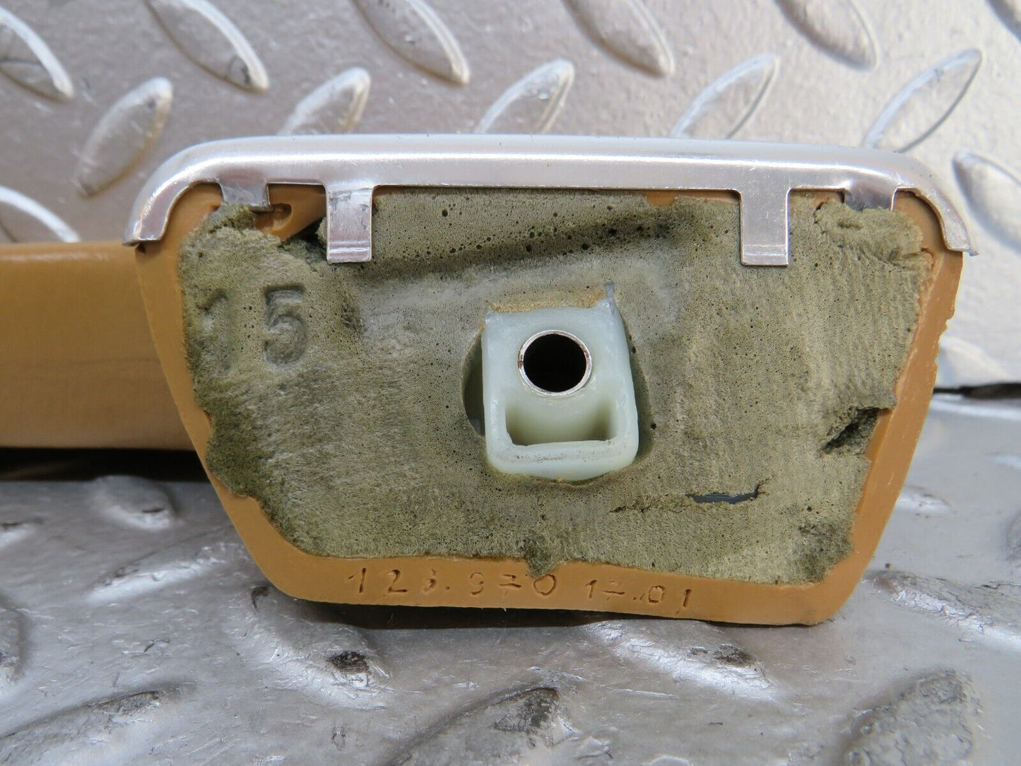 27218 Mercedes-Benz W123 280E Left Interior Door Handle Palomino 1239701701