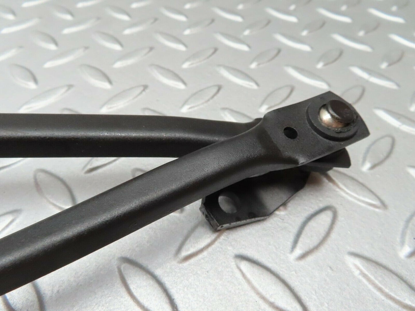 4035 Mercedes-Benz S123 200T Wagon Windscreen Wiper Linkage