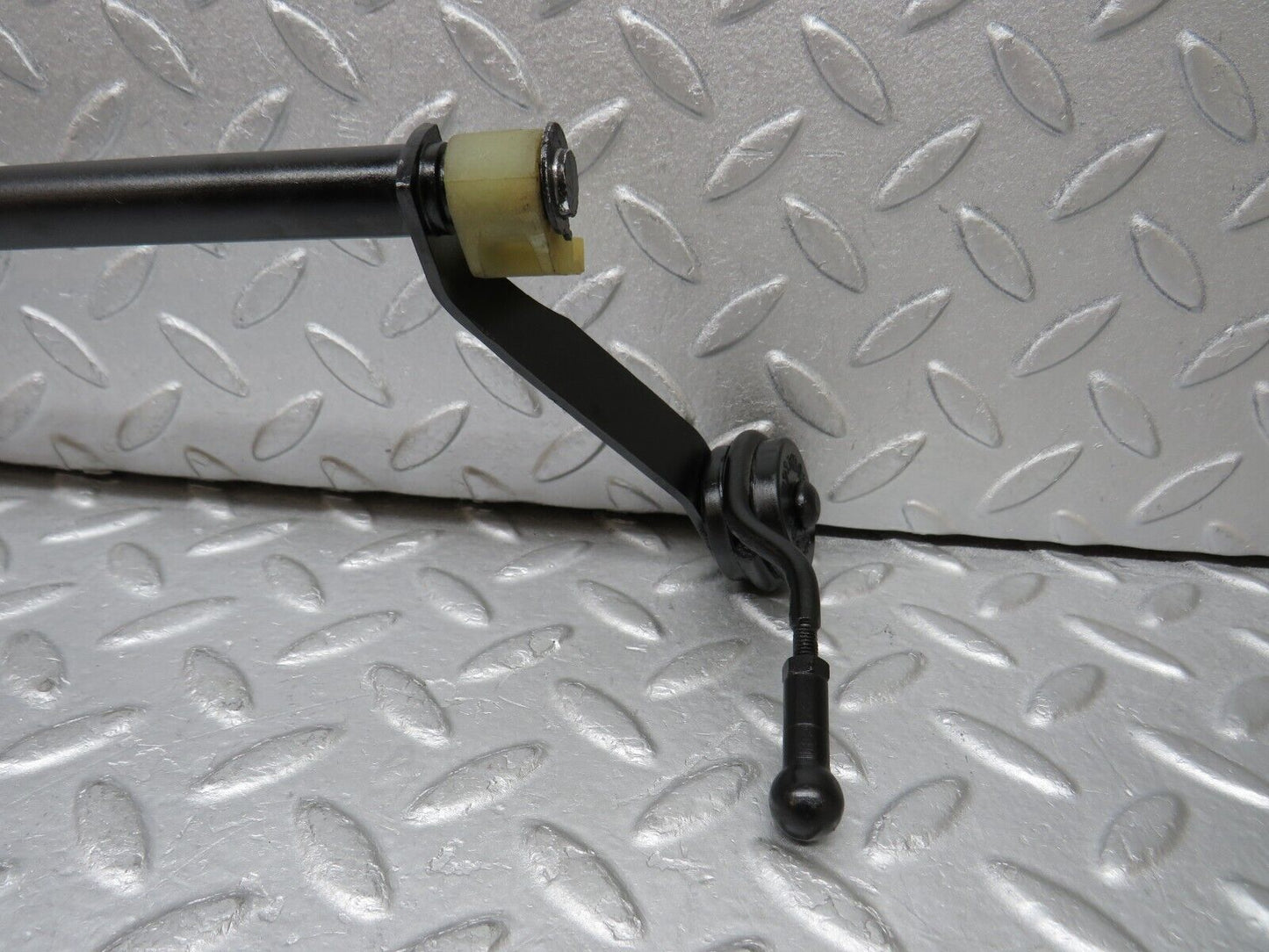 37482 Mercedes-Benz W109 300SEL Accelerator Pedal Linkage