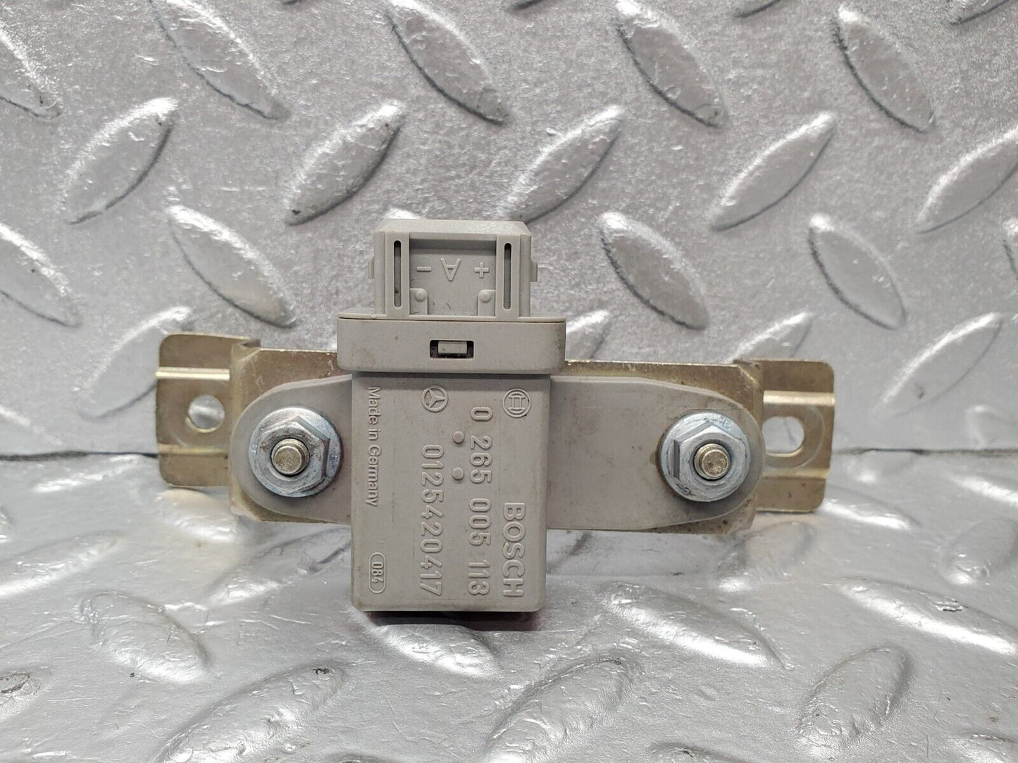 46787 Mercedes-Benz R129 320SL Coupe ESP Turn Rate Sensor 0125420417 0265005113