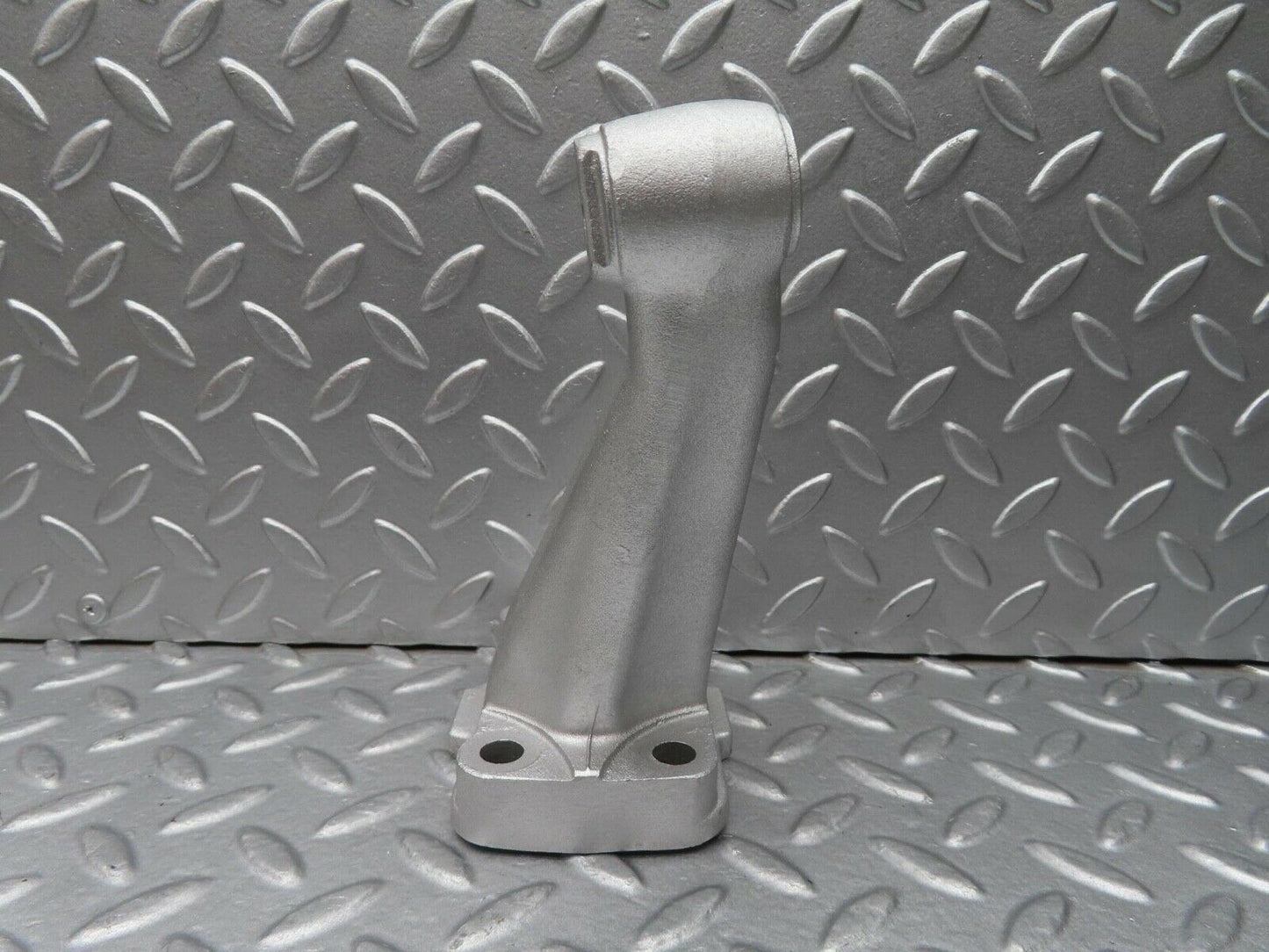 14071 Mercedes-Benz C107 280SLC Engine Mount Bracket 1802233804