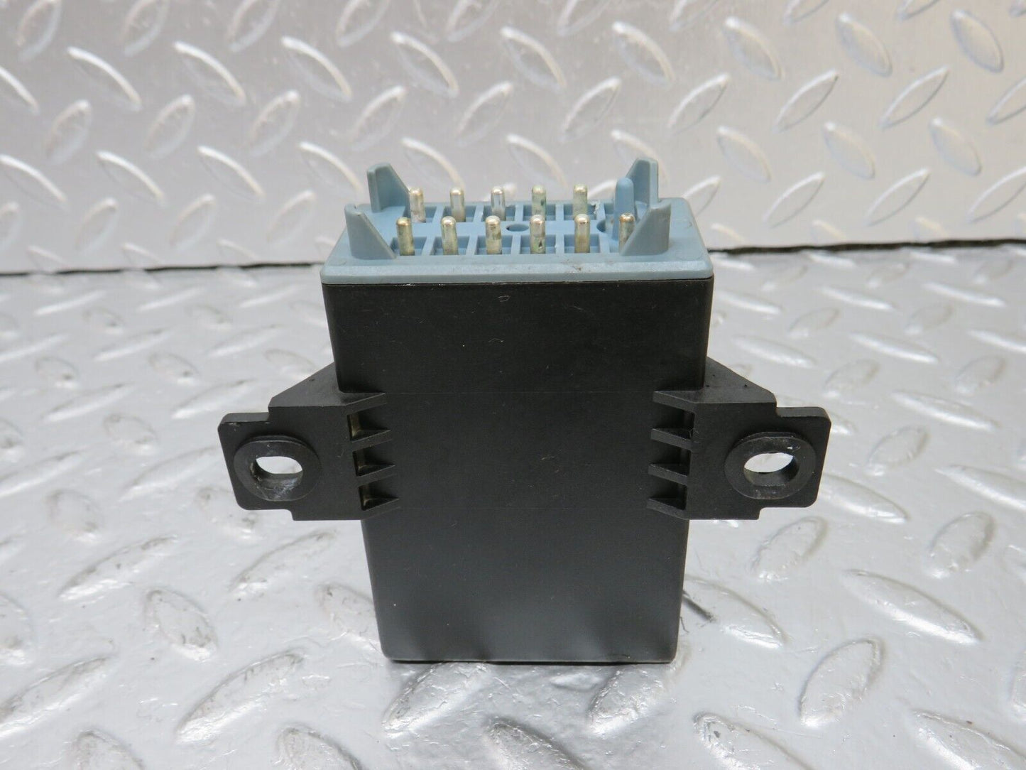 34401 Mercedes-Benz C126 380SEC Coupe Seat Belt Presenter Relay 1137328003