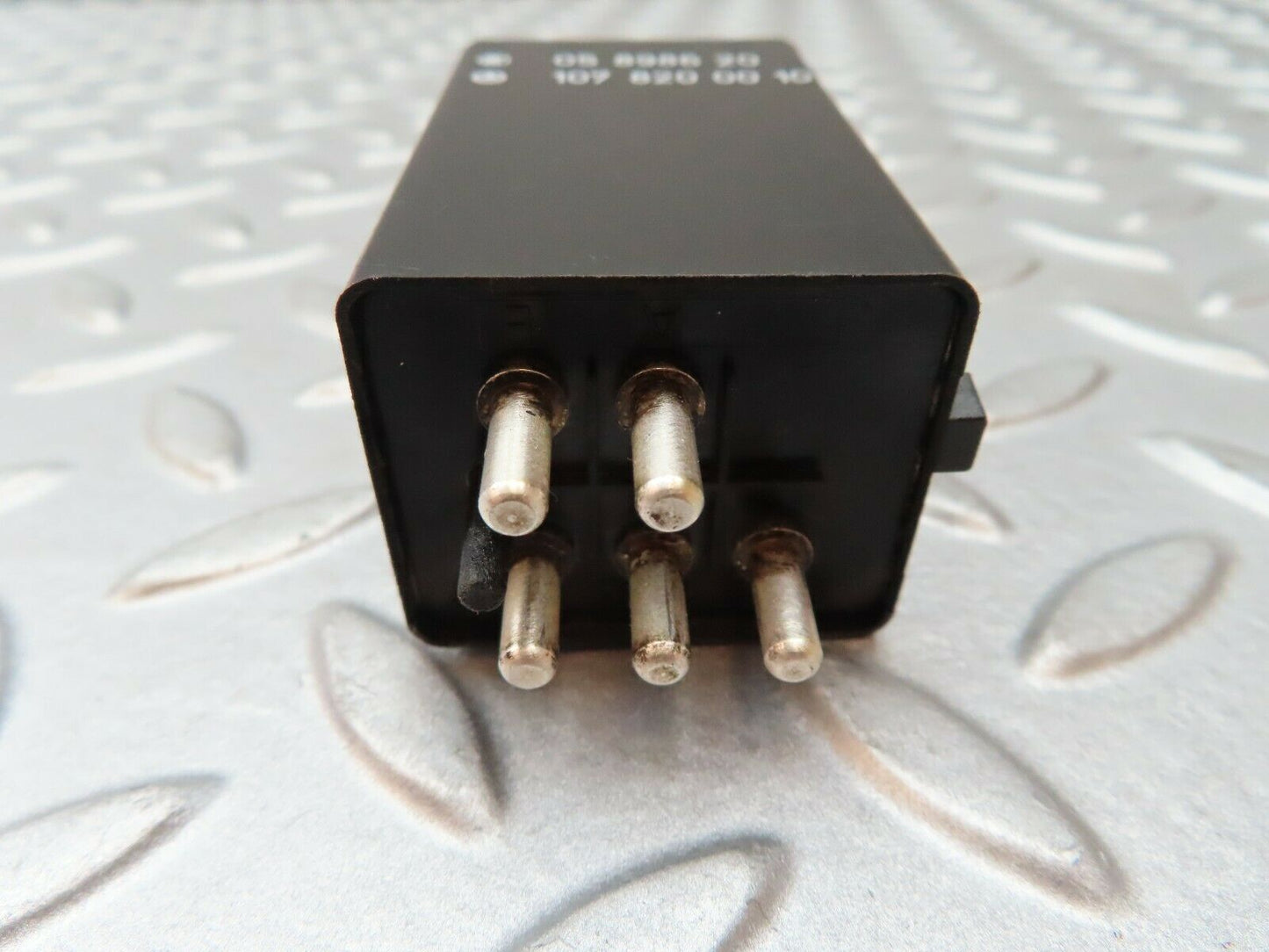4352 Mercedes-Benz W123 230E Rear Heated Window Relay 1078200010