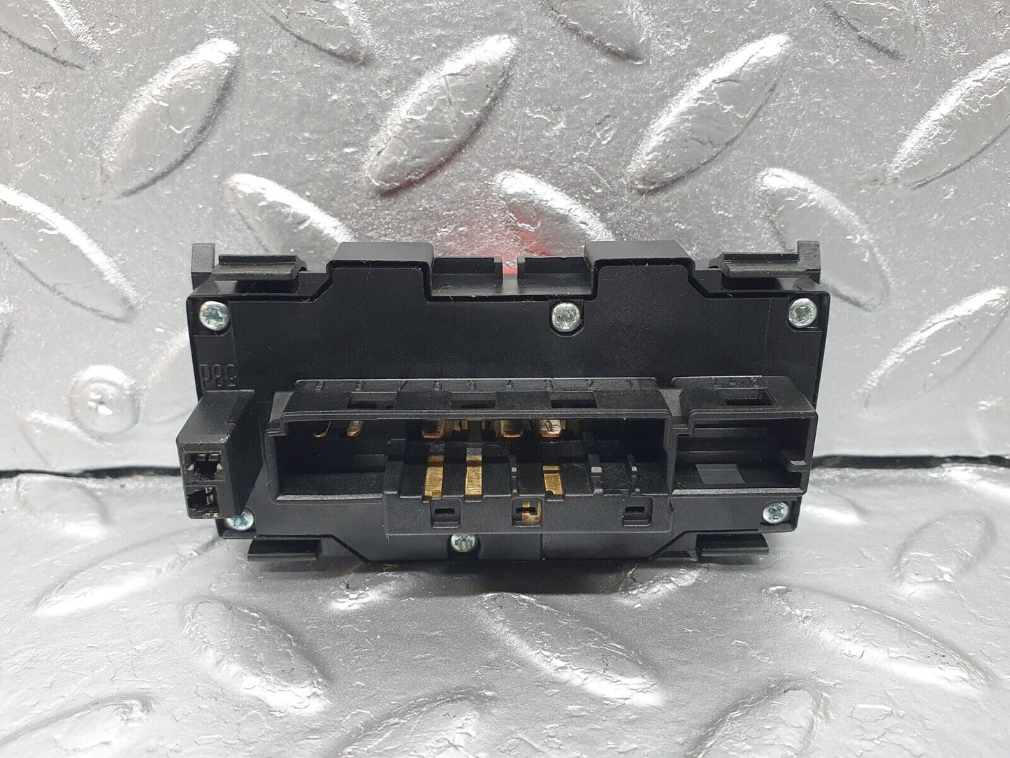 41866 Mercedes-Benz W202 C200 Hazard Warning Light Switch 2088200310