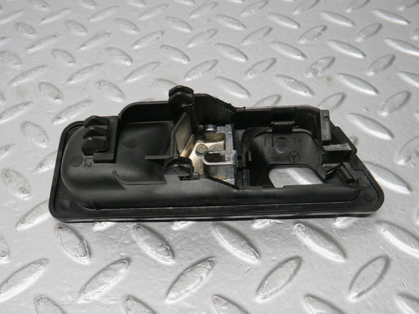 31634 Mercedes-Benz W201 190LE 1.8L Front Left Interior Door Handle 2017660164