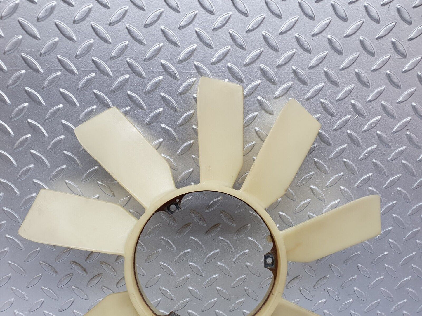 41092 Mercedes-Benz W126 300SE Engine Cooling Fan 1032000423