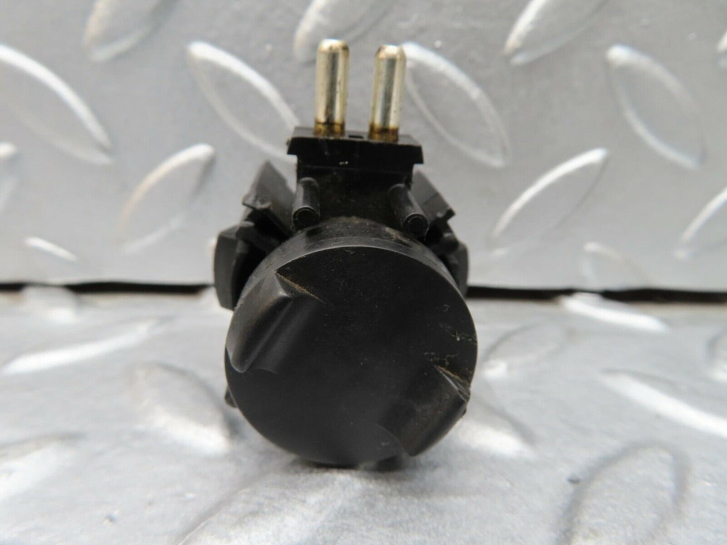 16069 Mercedes-Benz W123 280E Gearbox Kick Down Switch 0015456314