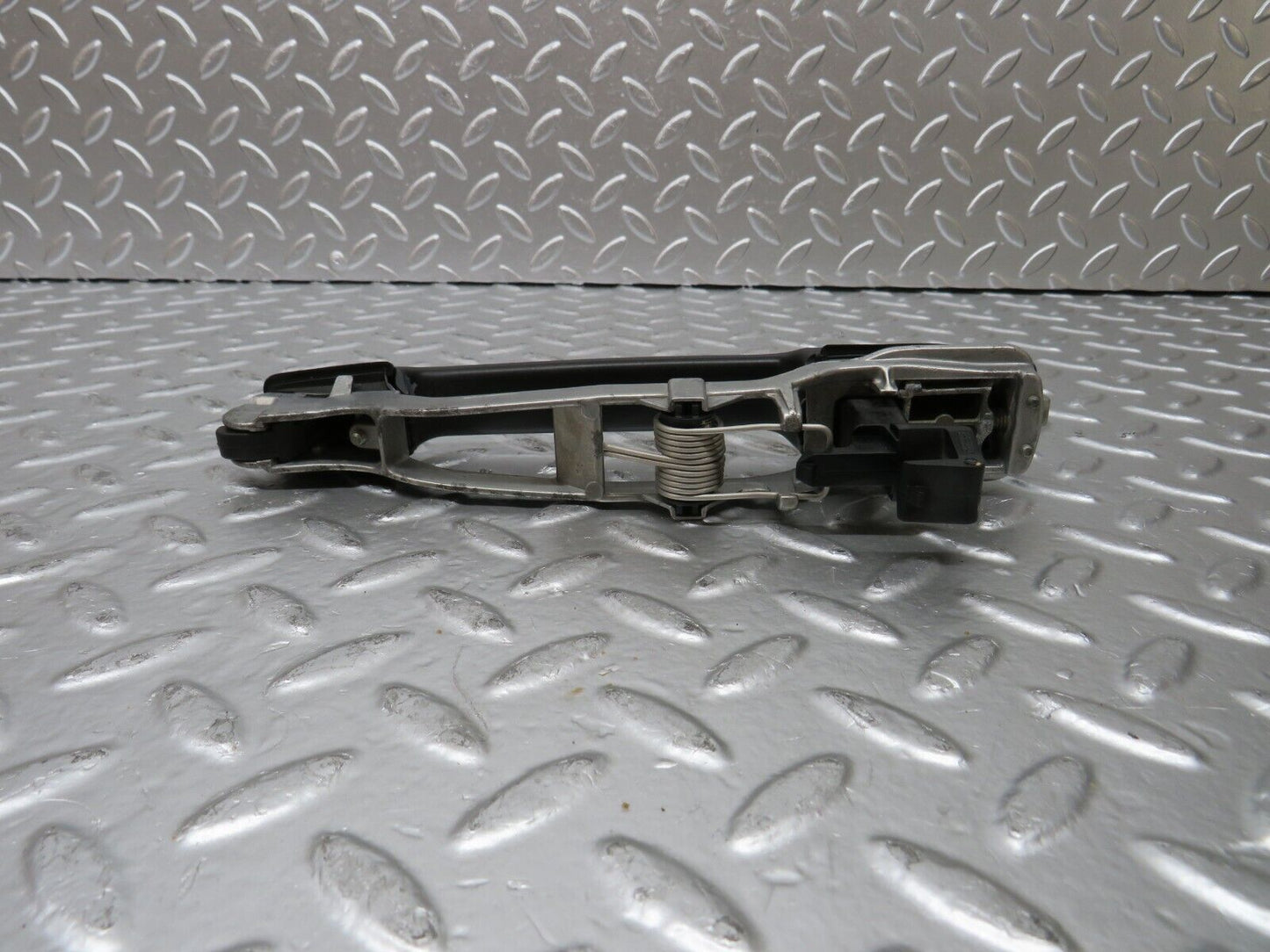 25210 Mercedes-Benz W201 190D Exterior Door Handle Rear Left