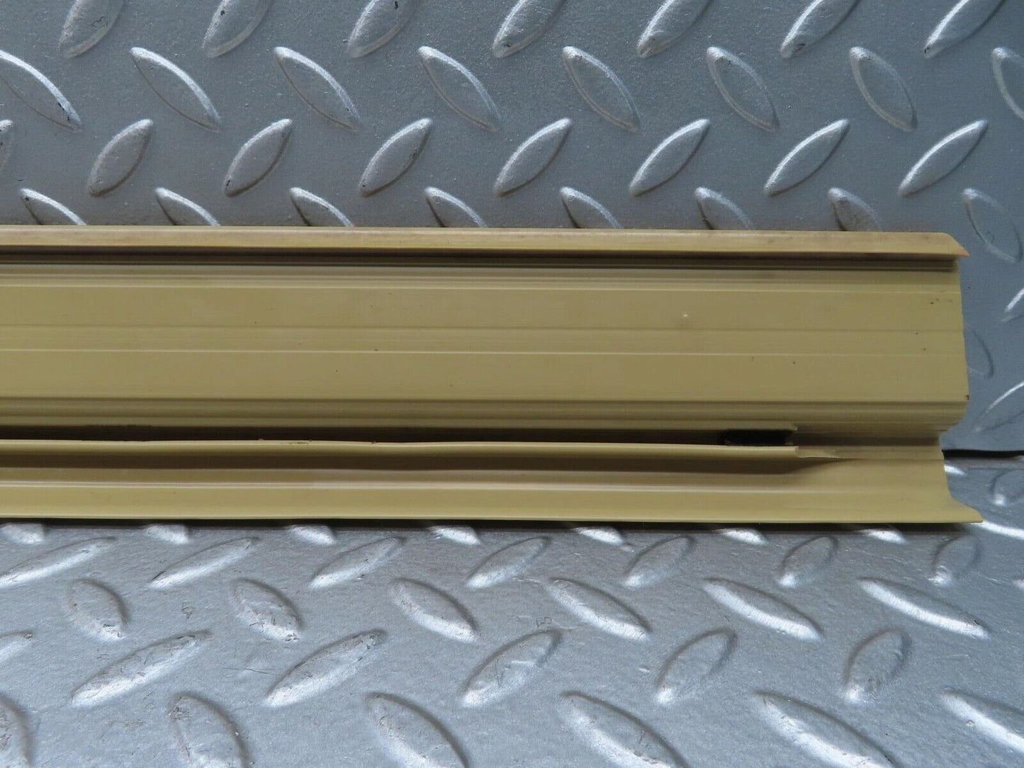 13482 Mercedes-Benz W123 200 Rear Right Door Sill