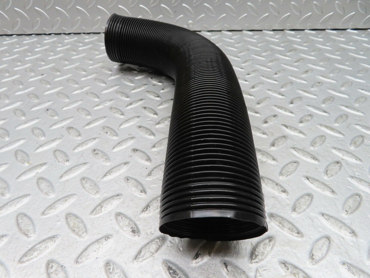 17079 Mercedes-Benz C107 380SLC Air Duct Pipe