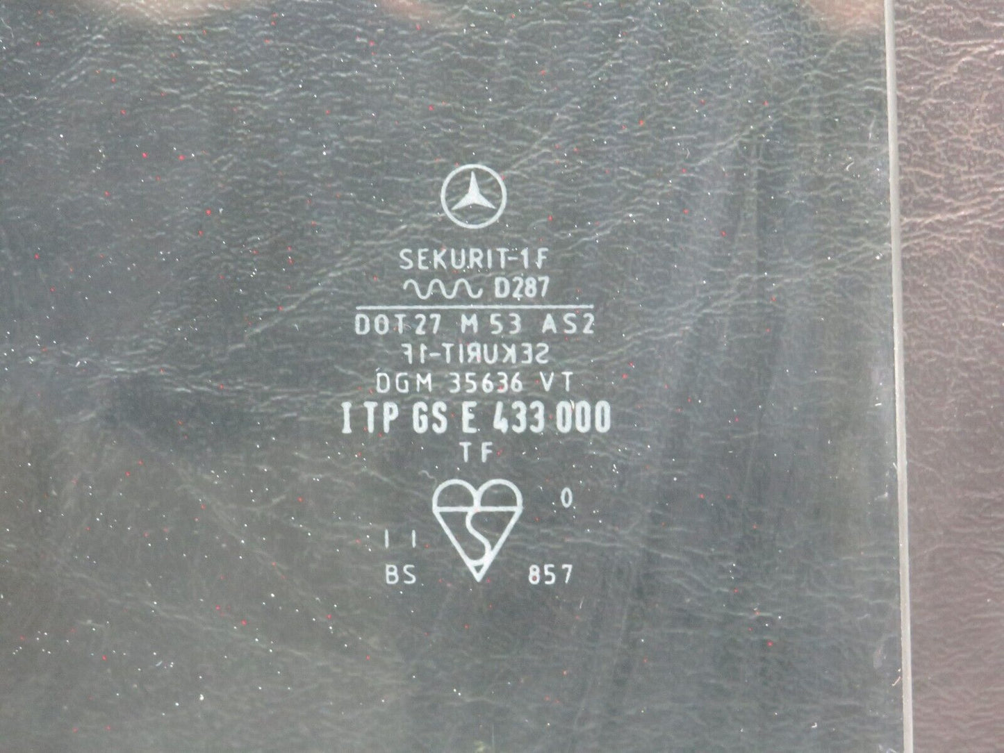 27889 Mercedes-Benz W123 280E Rear Right Door Window Glass