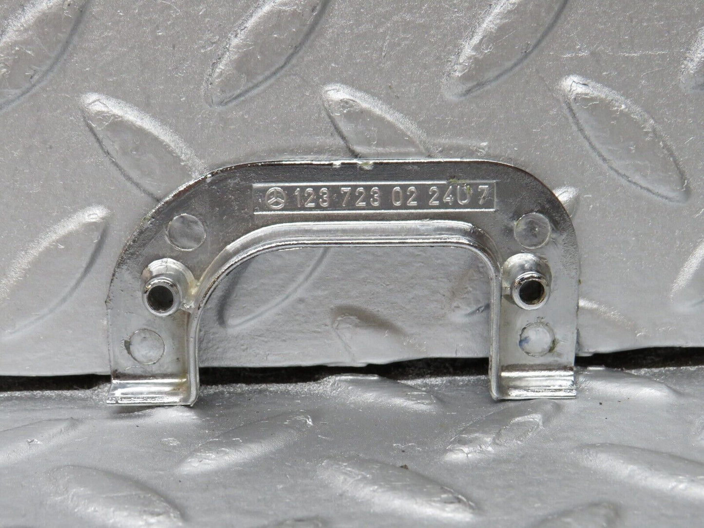 36095 Mercedes-Benz W126 420SE Interior Chrome Door Latch Right 1237230224