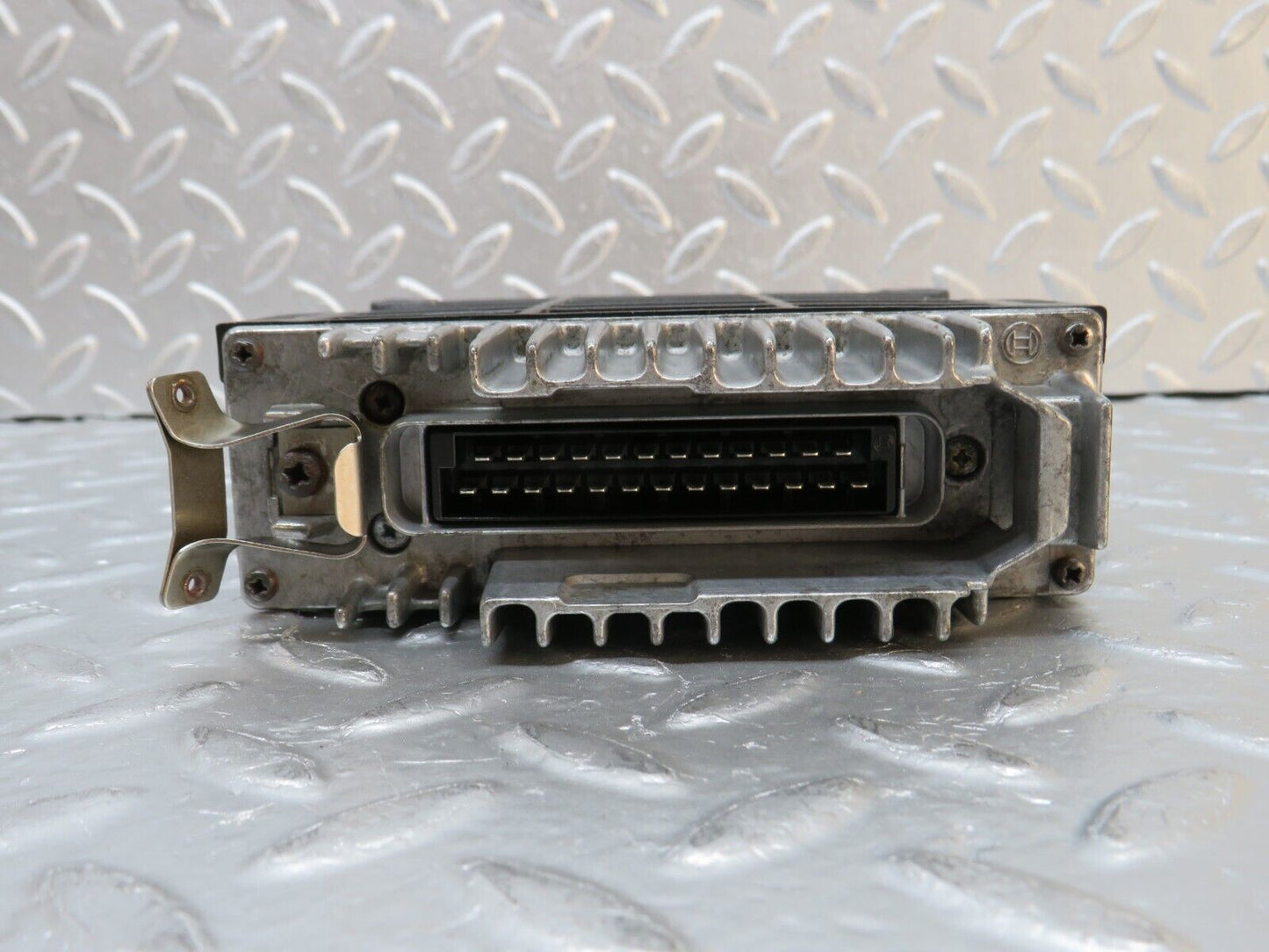 32421 Mercedes-Benz S124 300TE Engine Control Unit Bosch 0280800206 0055455732