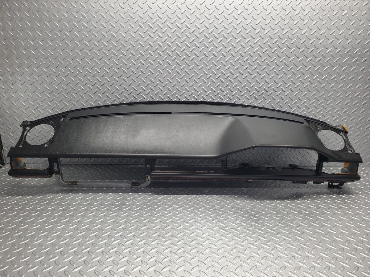 W124 dashboard black used OEM