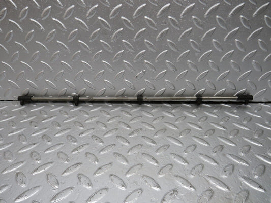 33082 Mercedes-Benz C107 R107 350 V8 Camshaft Oil Tube