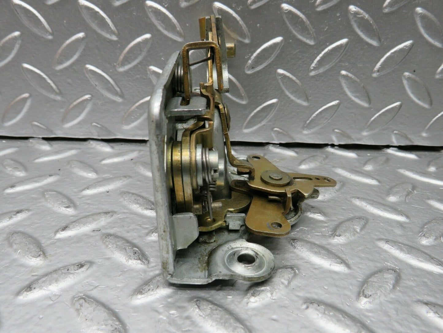 22703 Mercedes-Benz C107 450SLC Coupe Right Door Lock Mechanism