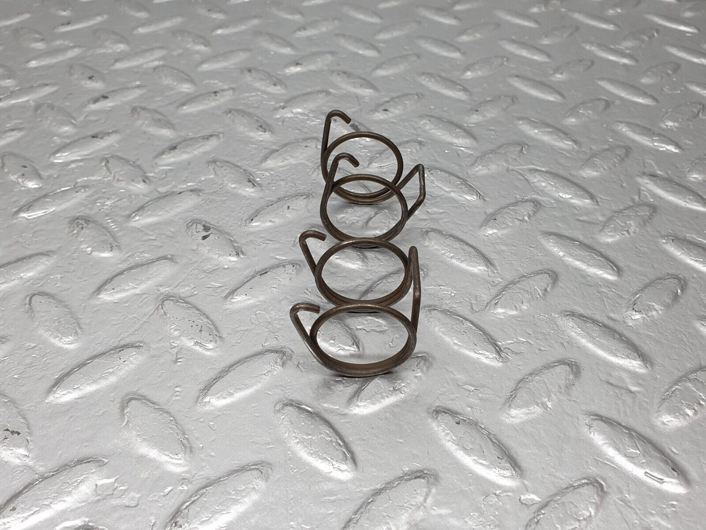 43362 Mercedes-Benz W108 280SE Valve Rocker Arm With Retaining Spring