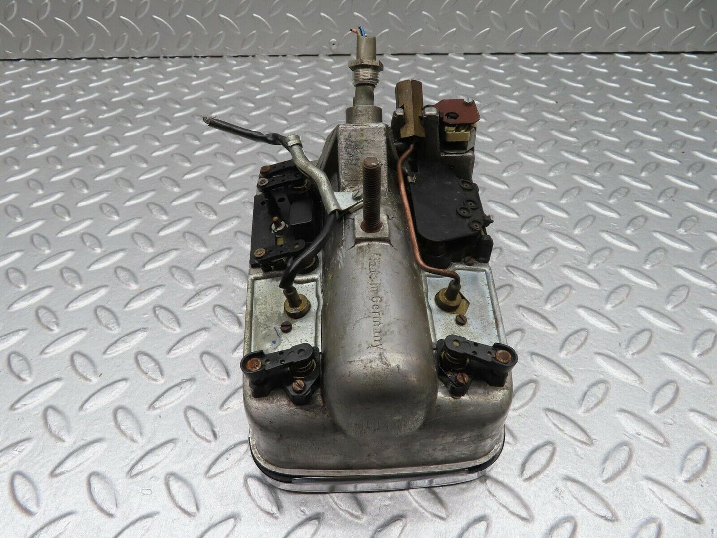 12699 Mercedes-Benz W111 220SE Instrument Cluster