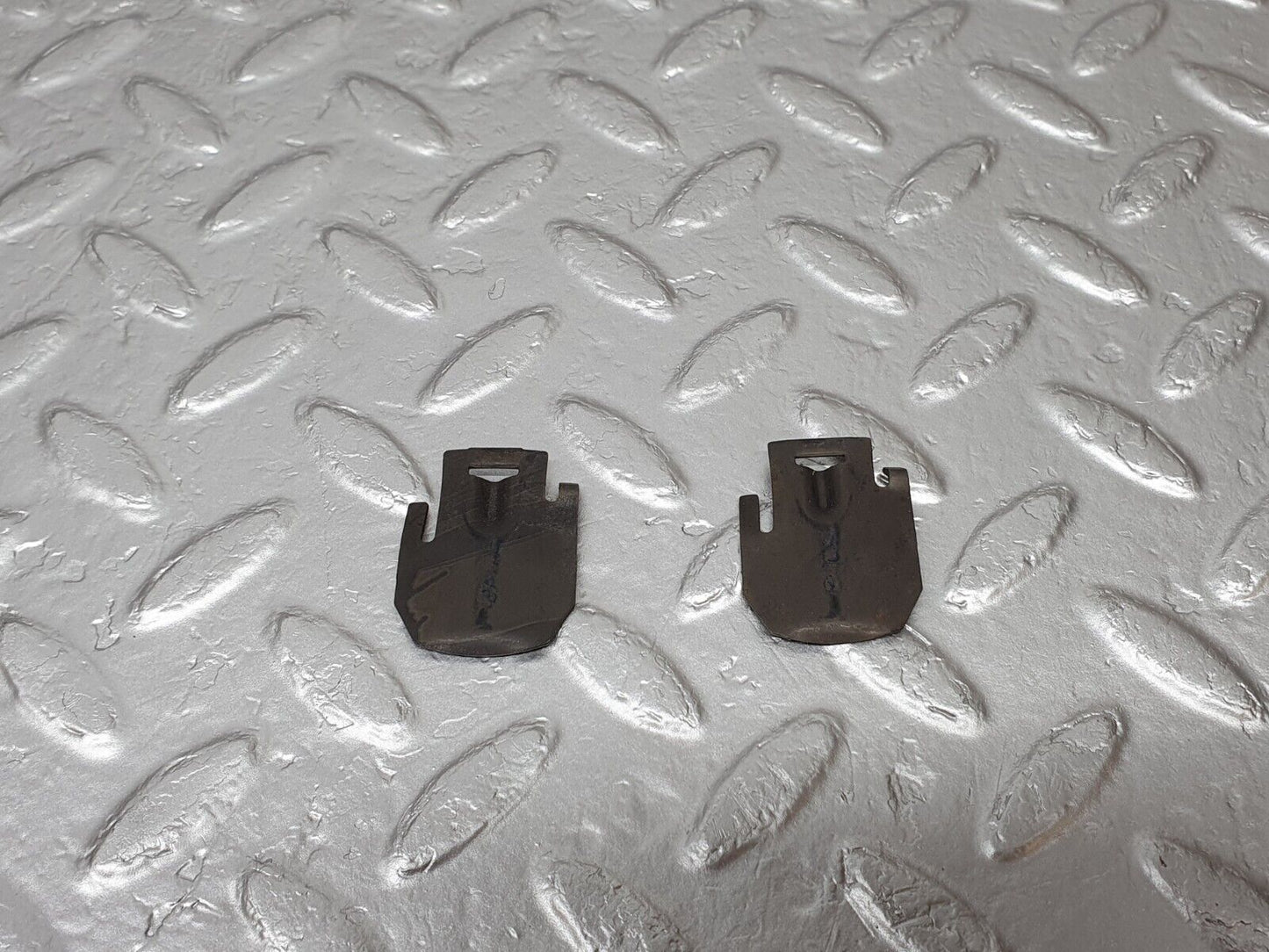 42527 Mercedes-Benz R129 320SL Coupe Rear Seat Holder 2x