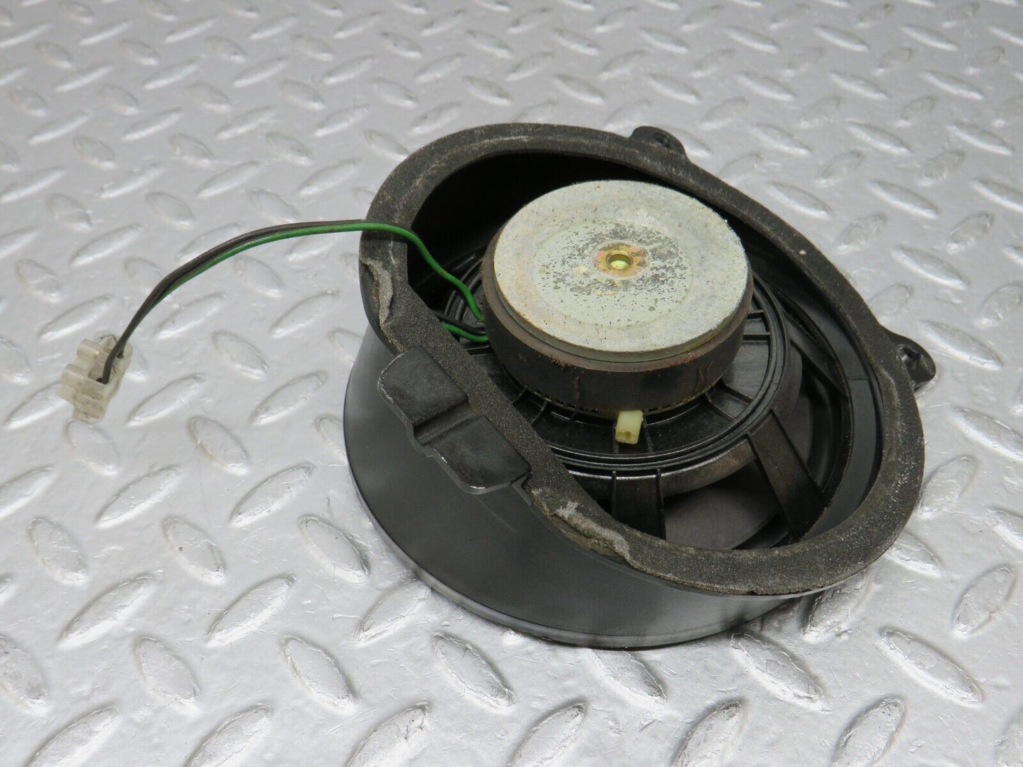 35996 Mercedes-Benz W126 420SE Rear Right Parcel Shelf Speaker 1268200402
