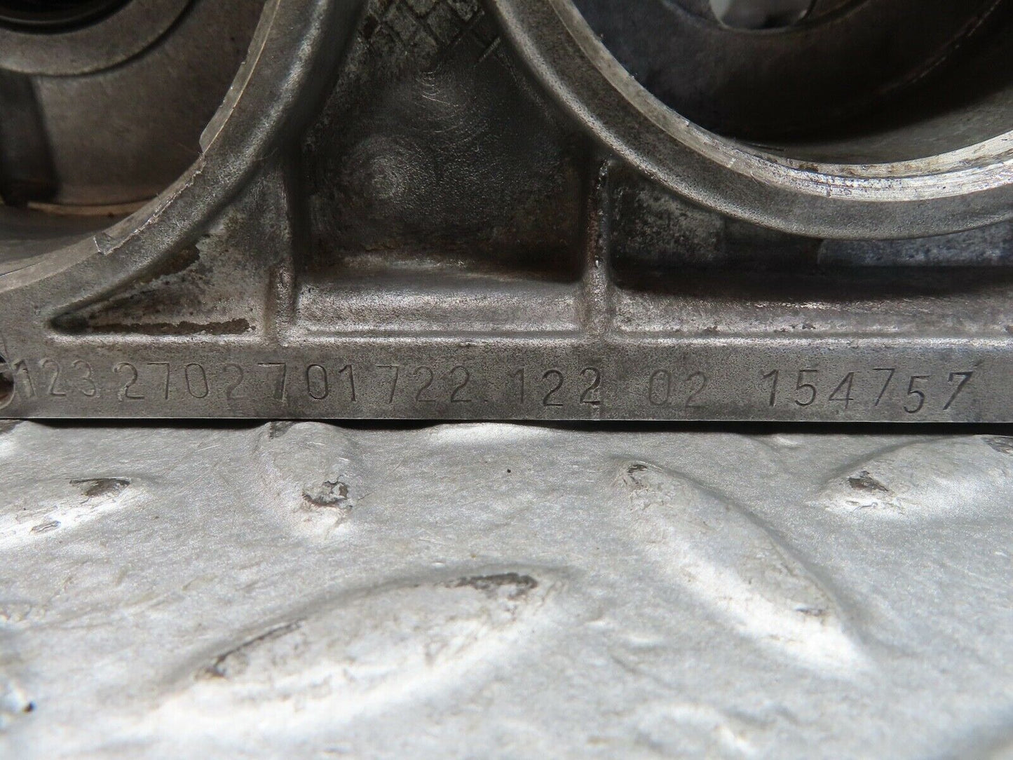 19759 Mercedes-Benz W123 722.122 Automatic Gearbox Rear Flange 1152621145