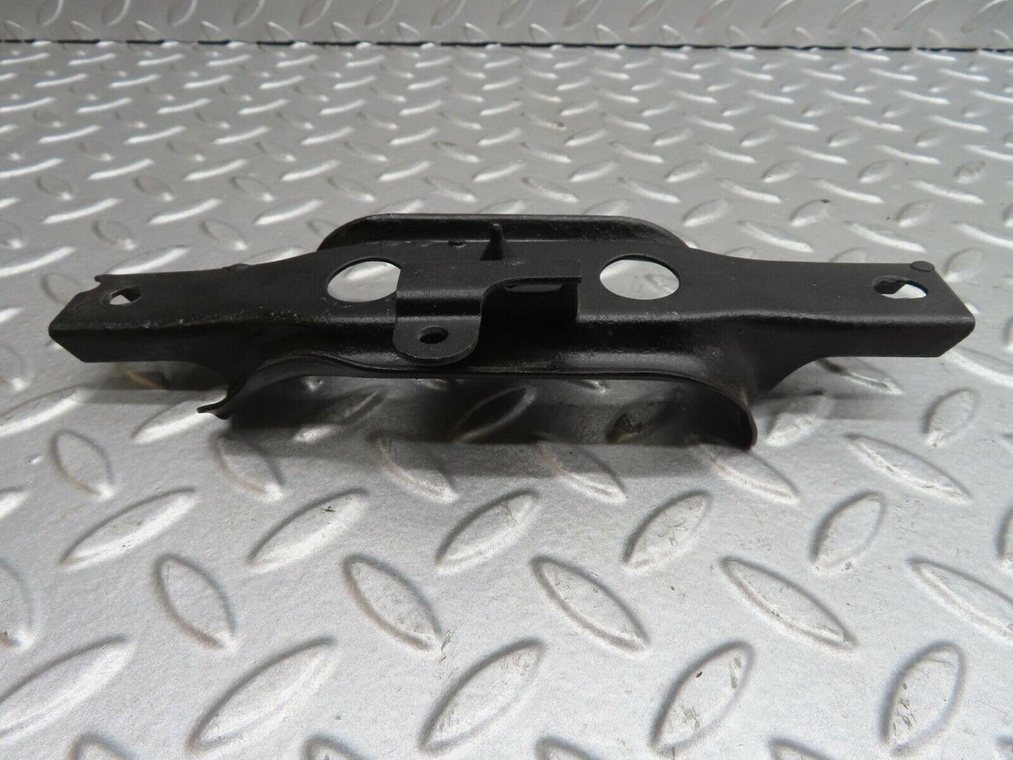 13881 Mercedes-Benz C107 280SLC Cardan Shaft Drive Shaft Bracket