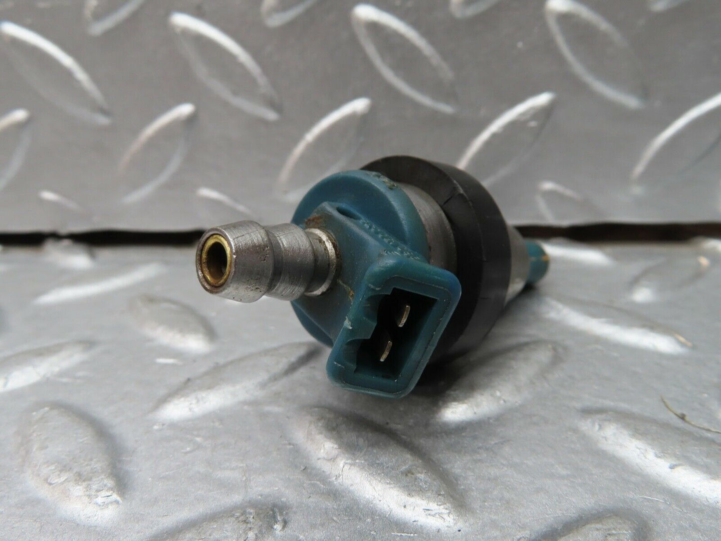 20687 Mercedes-Benz R107 450SL Coupe Fuel Injector Bosch 0280150036