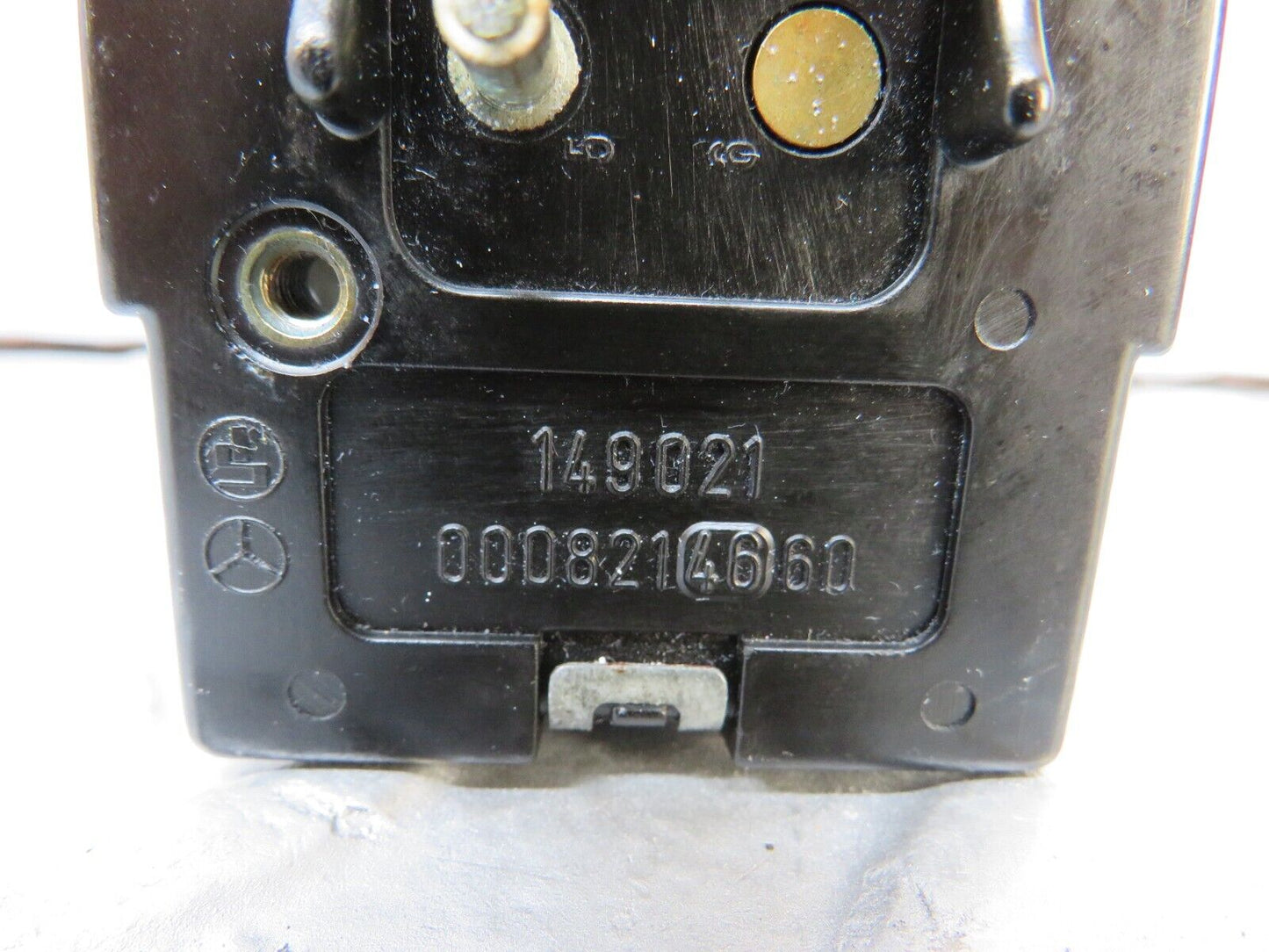 36976 Mercedes-Benz C126 420SEC Coupe Heater Blower Resistor 0008214660
