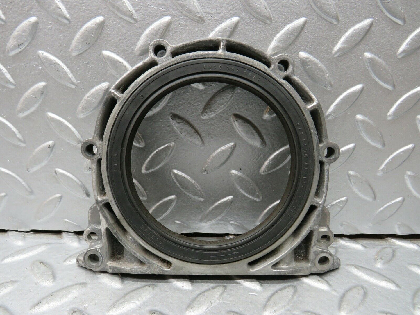 21729 Mercedes-Benz W126 300SE Crankshaft Rear Sealing Cover 6010110108
