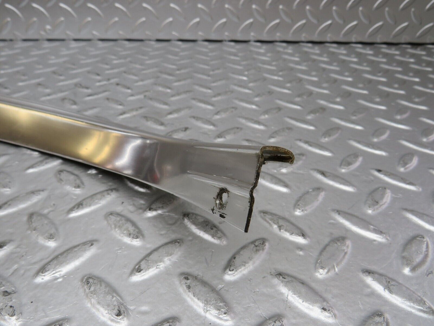 26039 Mercedes-Benz W116 450SE C Pillar Chrome Moulding Trim Right Side