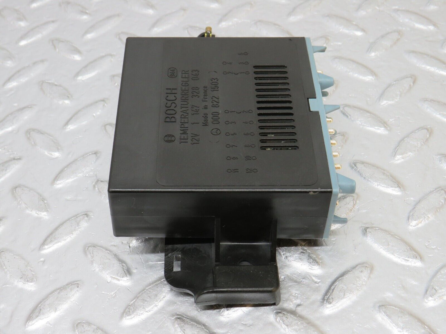 32409 Mercedes-Benz S124 300TE Comfort Control Unit 0008221503 1147328043
