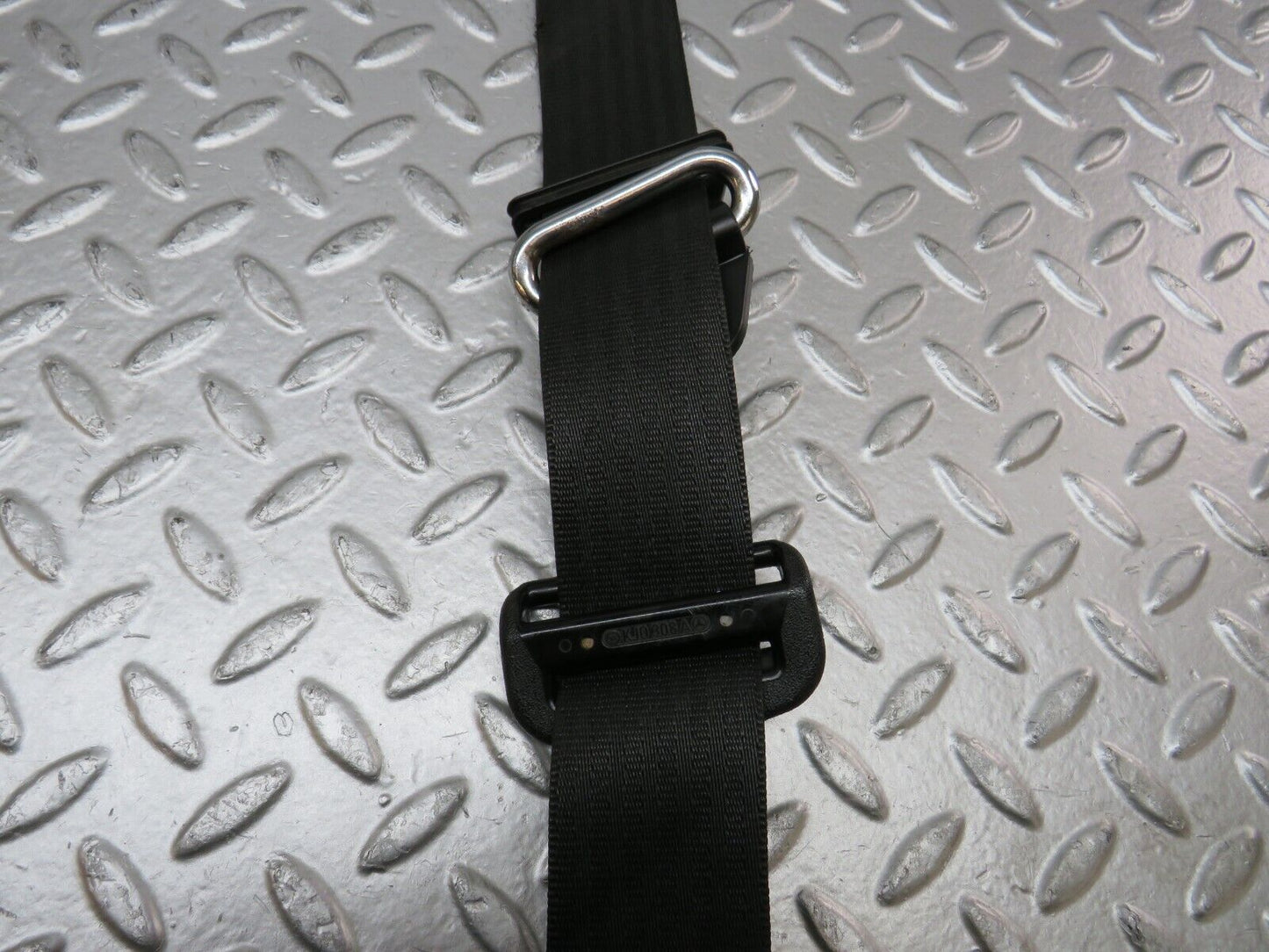 26980 Mercedes-Benz W123 240D Front Left Seat Belt 1238604786
