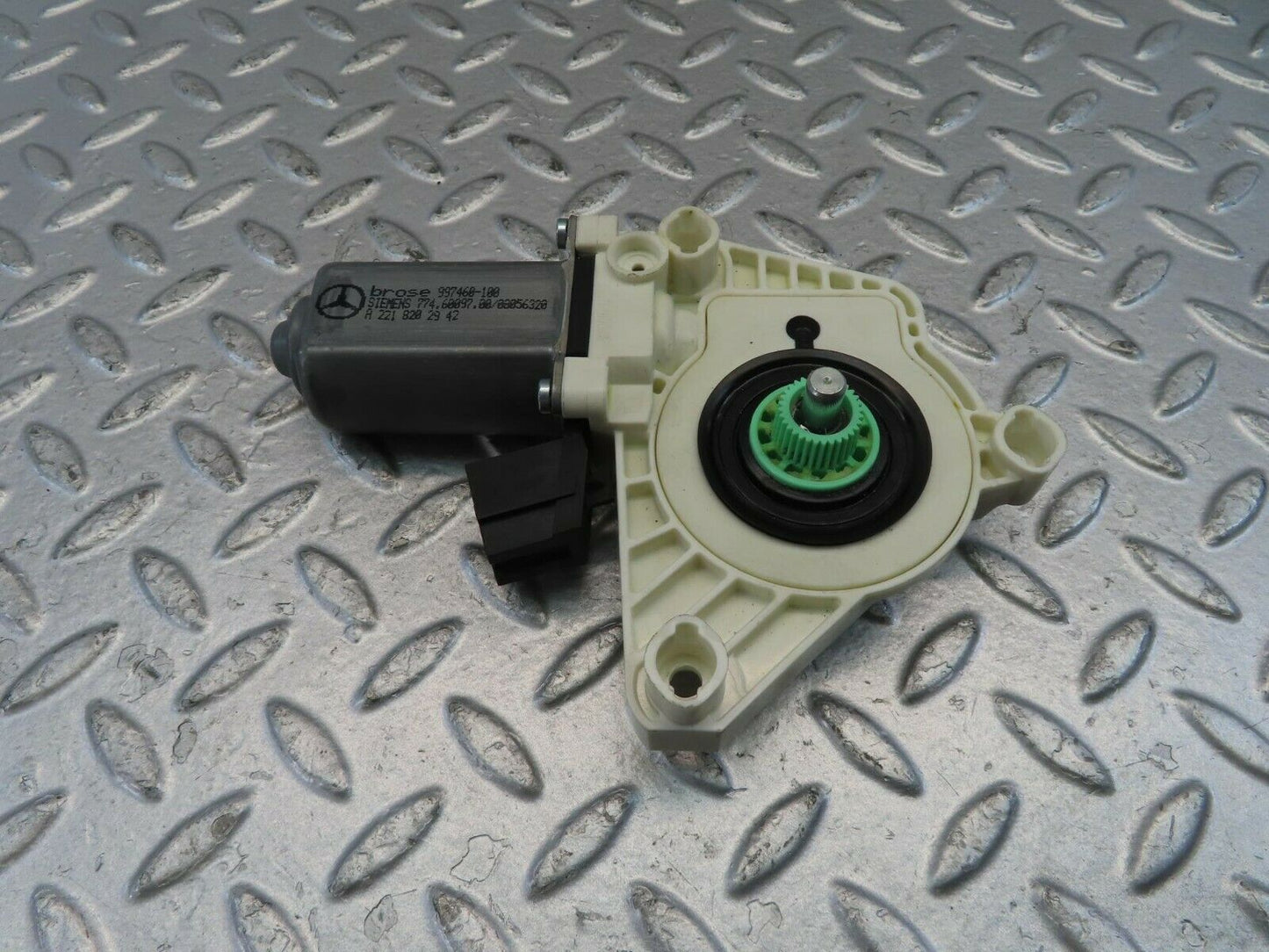 11192 Mercedes-Benz W221 S320 Rear Left Door Window Regulator Motor 997460100