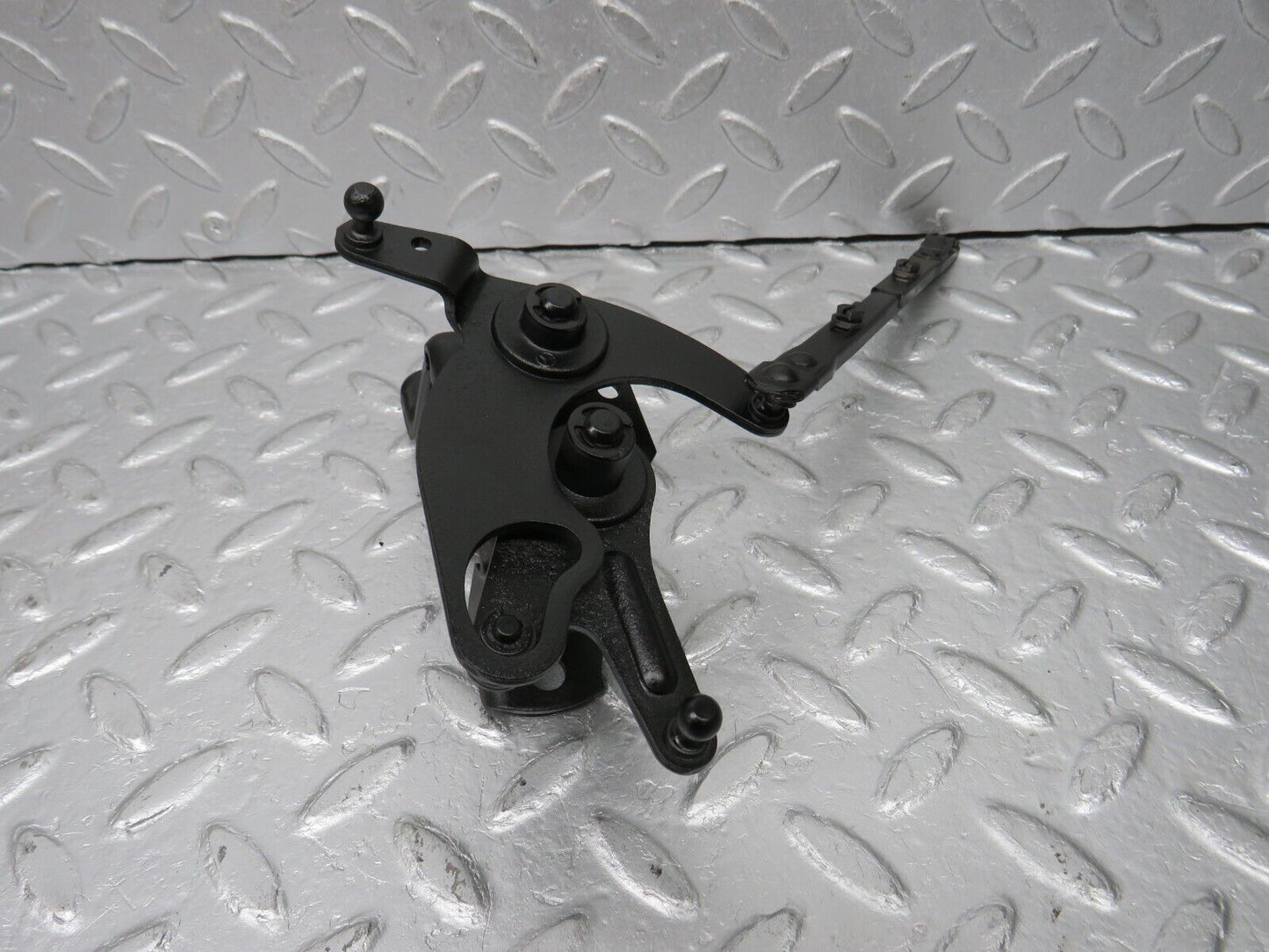 39294 Mercedes-Benz R107 500SL Throttle Linkage