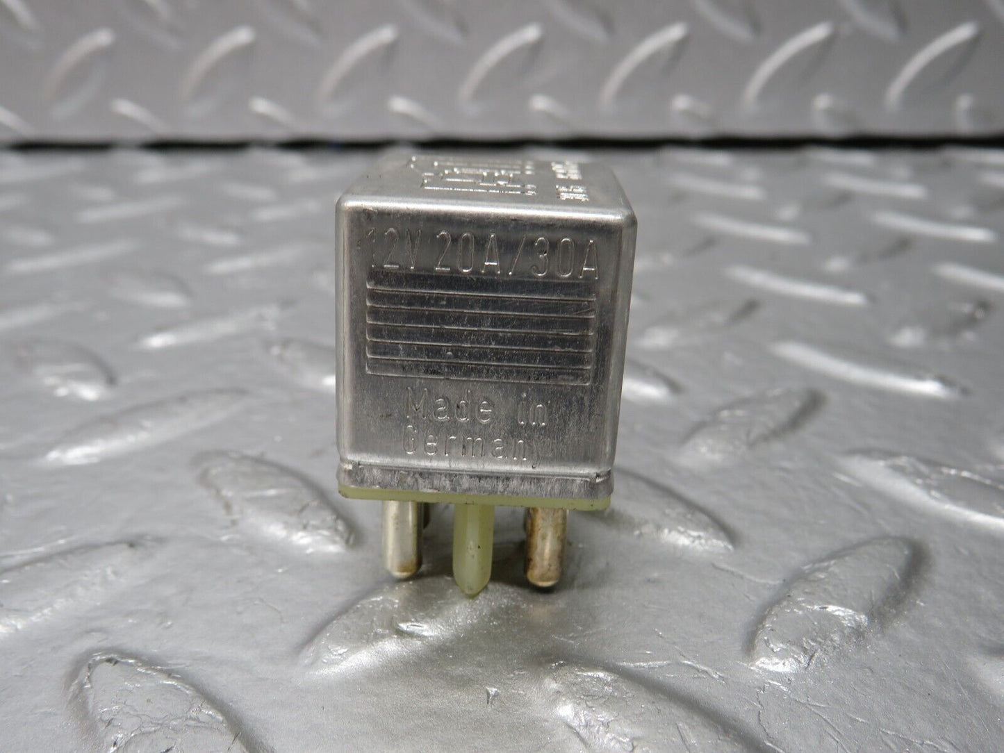 34060 Mercedes-Benz W124 260E Multi Purpose Relay 0015420219